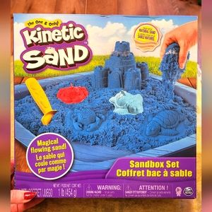 Spin Master Kinetic Sand Sandbox Set NWT